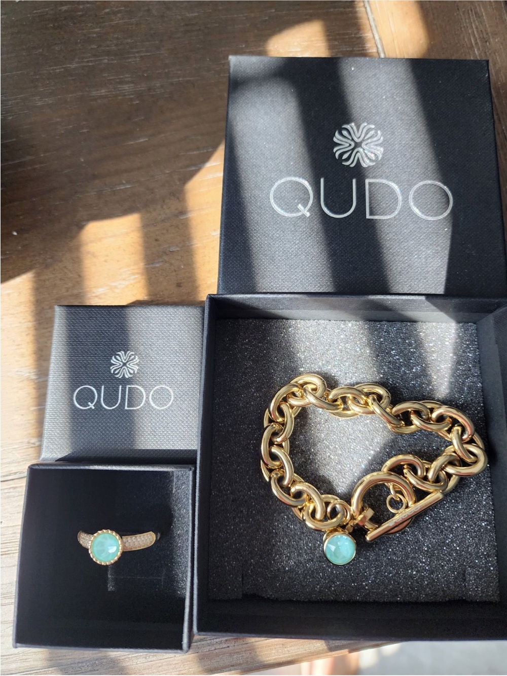 ⚜️Qudo Ring & Gold Chain Bracelet with light green opal accent